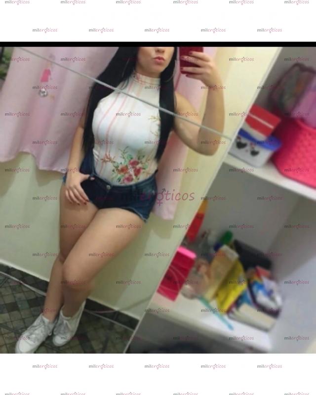 Fotos de Lia, gata, gostosa cheia de tesao venha conferir