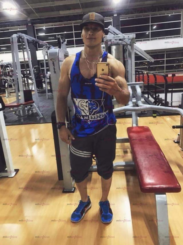 FOTOS DE FLOKY MASAJISTA DISPUESTO REALMENTE A SATISFACERTE