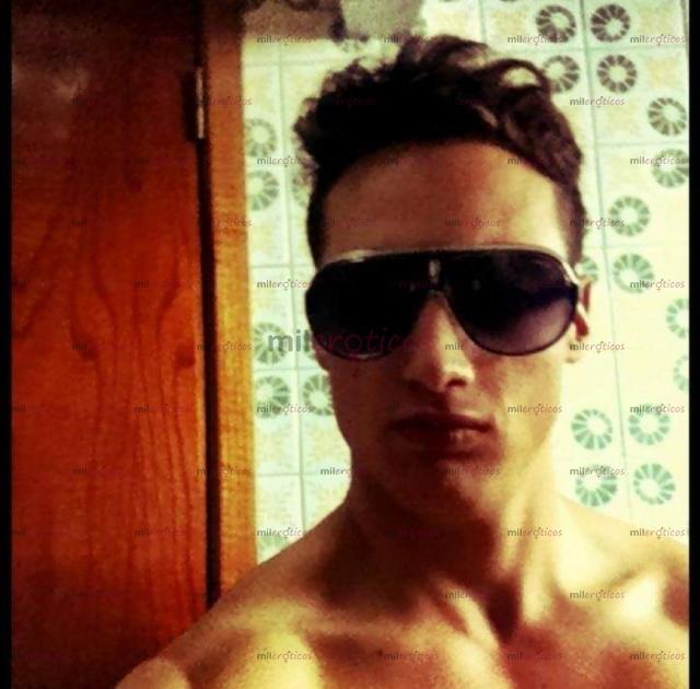 FOTOS DE FLOKY MASAJISTA DISPUESTO REALMENTE A SATISFACERTE