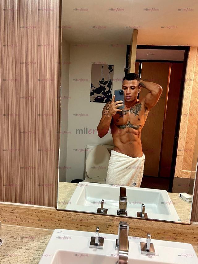 Fotos de Solo whatsapp Macho Vergón top internacional. Pocos días en la ciudad