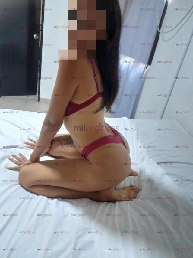 Fotos de Mia flaca recien llegada de 18 años nueva en la ciudad