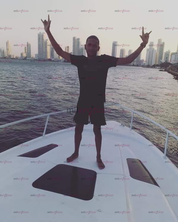 Fotos de EL QUE NO COME NEGRO NO VA AL CIELO RECIÉN LLEGADO CON APARTAMENTO PRIVADO