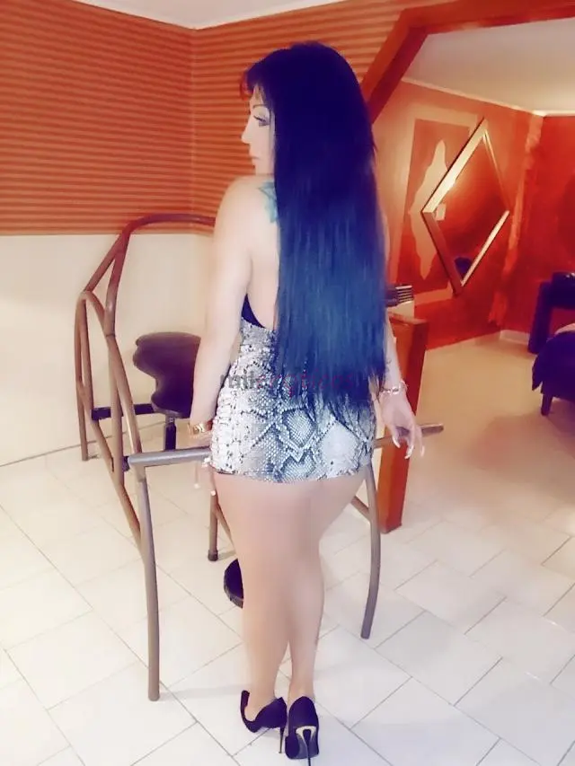 Amara nuevamente vina del mar vip full una de las mejores en su genero transexual te invito a pasar un exquisito momento colmado de fuego pasion y mor...