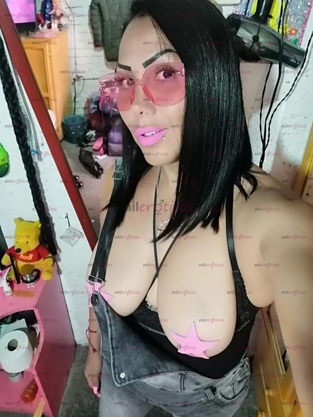 FOTOS DE KENYA RENDÓN.............................TRAGONA, MORBOSA Y CACHONDA.