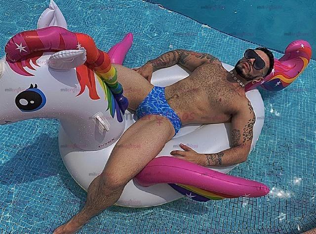 Fotos de RICARDO CULONSOTE VARONIL ENTRON Y MUY CALIENTR