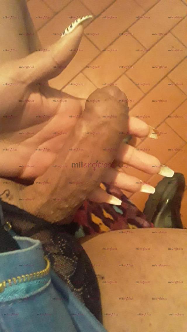 FOTOS DE DANIELA FULLL APASIONADA FULLL ACTIVA Y PASIVA ENTREGADA EN LA CAMA