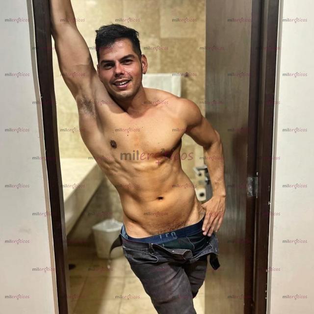 Fotos de HETERO EXTRANJERO PRIMERA VEZ EN EL PAÍS ACTIVO DOMINANTE