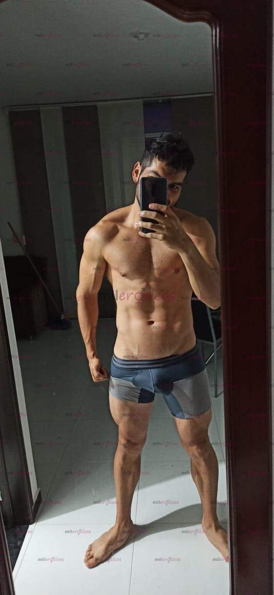 Fotos de HETERO EXTRANJERO PRIMERA VEZ EN EL PAÍS ACTIVO DOMINANTE