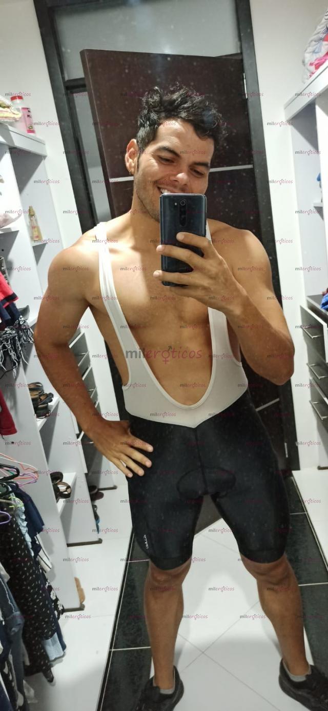 Fotos de HETERO EXTRANJERO PRIMERA VEZ EN EL PAÍS ACTIVO DOMINANTE