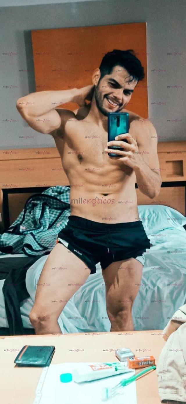 Fotos de HETERO EXTRANJERO PRIMERA VEZ EN EL PAÍS ACTIVO DOMINANTE
