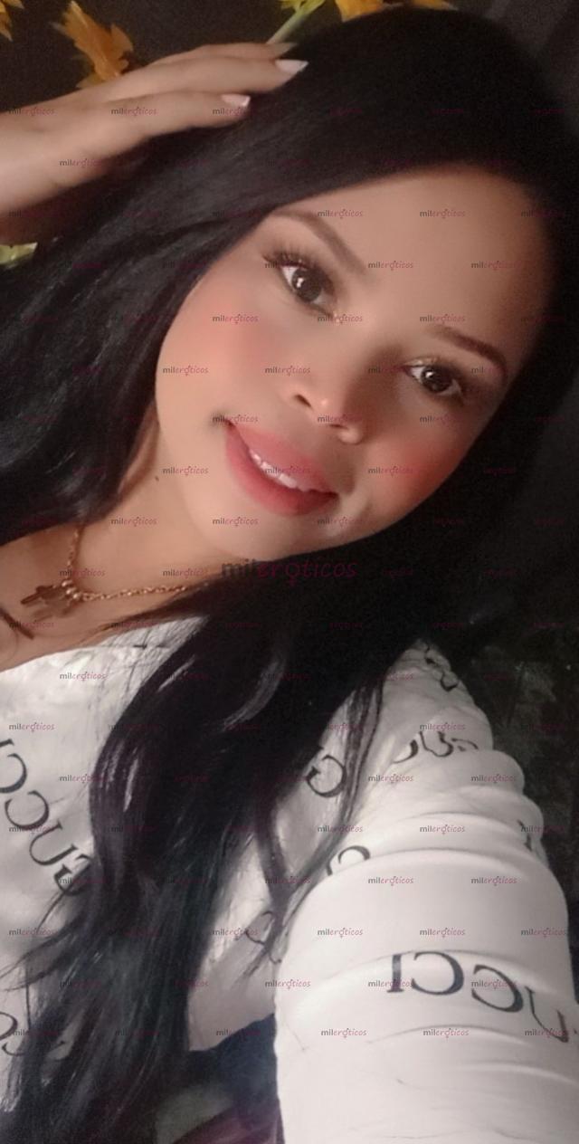 FOTOS DE SEXY MORENA ME ENCANTARÍA SENTIR CAER TÚ SEMEN POR TODO MI CUERPO ESTOY ARRECHA