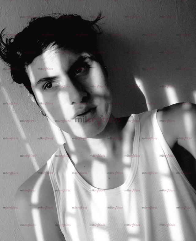 FOTOS DE PASIVO DE LUJO VIP SUPER MAMADOR Y CALIENTE!