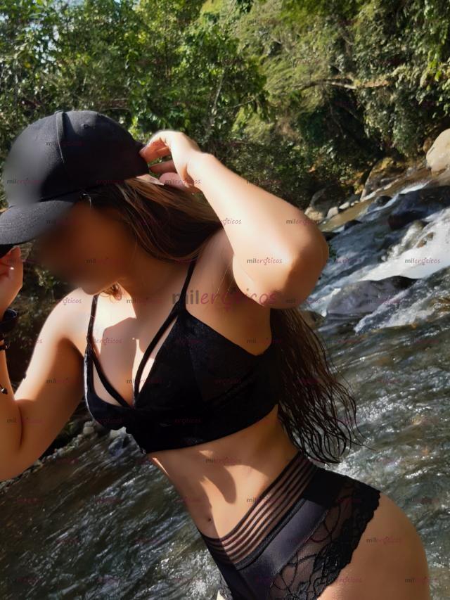 FOTOS DE HERMOSA NENITA....TIERNA CARIÑOSA, Y A LA VEZ PERVERTIDA EN LA CAMA