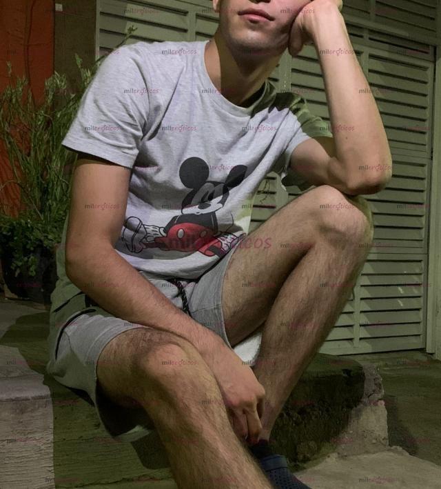 Fotos de Soy varonil,busco personas varoniles,S lugar