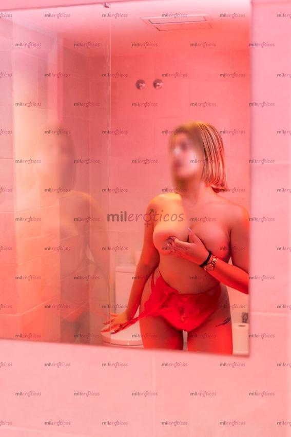 Fotos de Maika ardiente y divertida jovencita española de 18 años Mujeresconclase