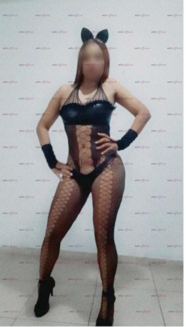 FOTOS DE NUEVA KAROL ARDIENTE CON VAGINA HÚMEDA Y CALIENTICA DISPUESTA A DARTE PLACER.