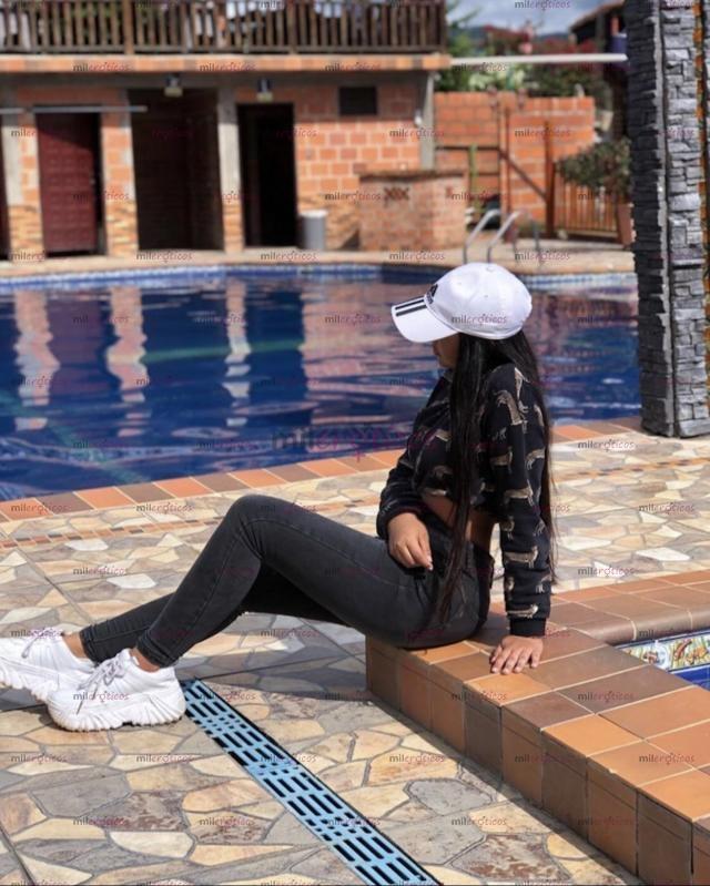 Fotos de Carol linda, liberal e super exótica para exigente