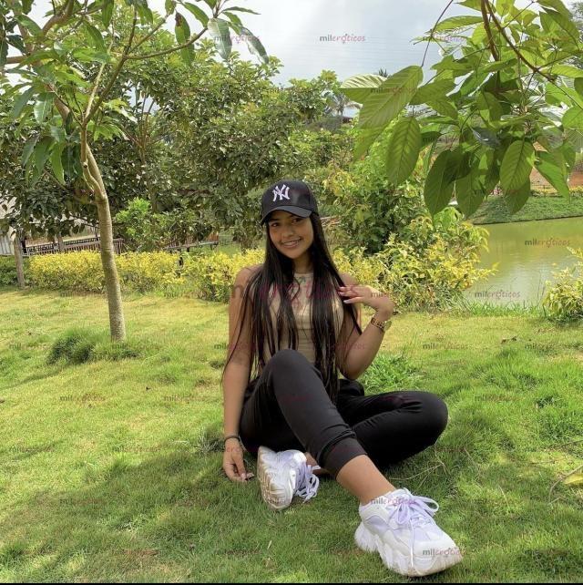 Fotos de Carol linda, liberal e super exótica para exigente