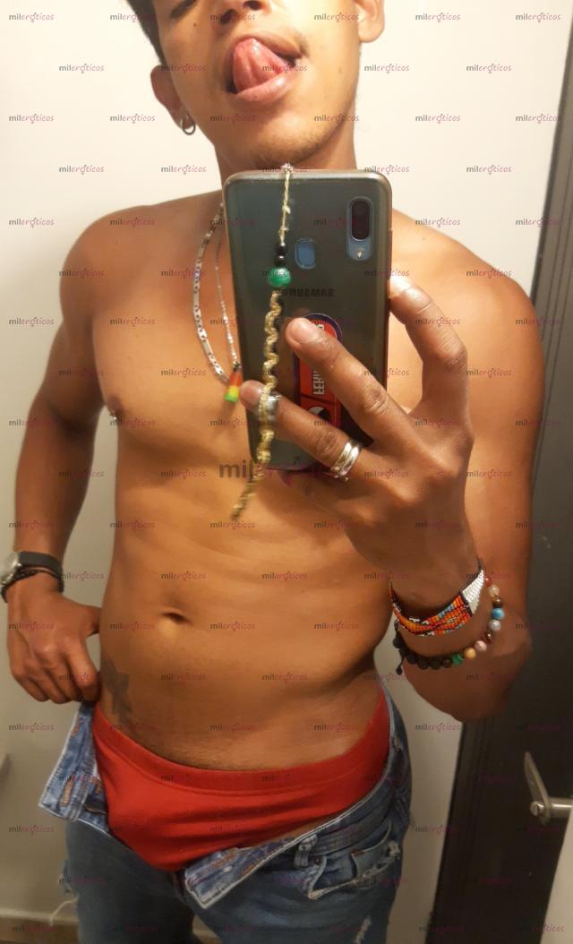 FOTOS DE TRIGUEÑO MORBOSO Y COMPLACIENTE A TU DISPOSICIÓN