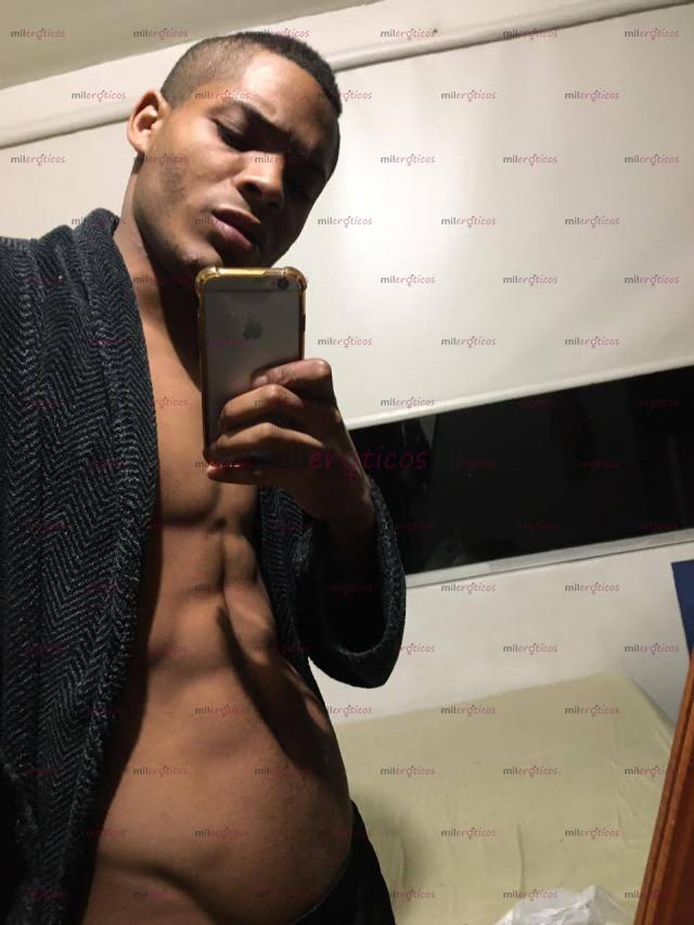 FOTOS DE JEREMY ESCORT MORENO DOTADO DOMINANTE LECHERO DISPONIBLE YA