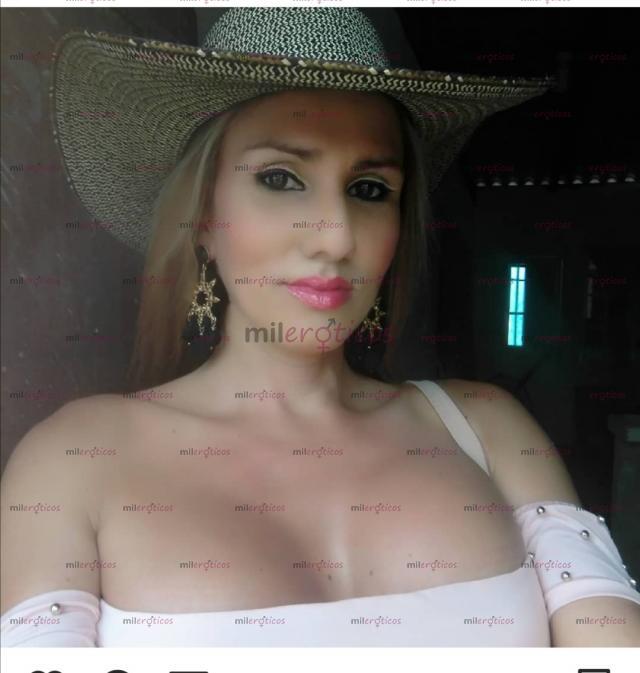 FOTOS DE RUVIA FEMENINA SENOS OPERADOS BUEN CUERPO SÚPER DESCOMPLICADA