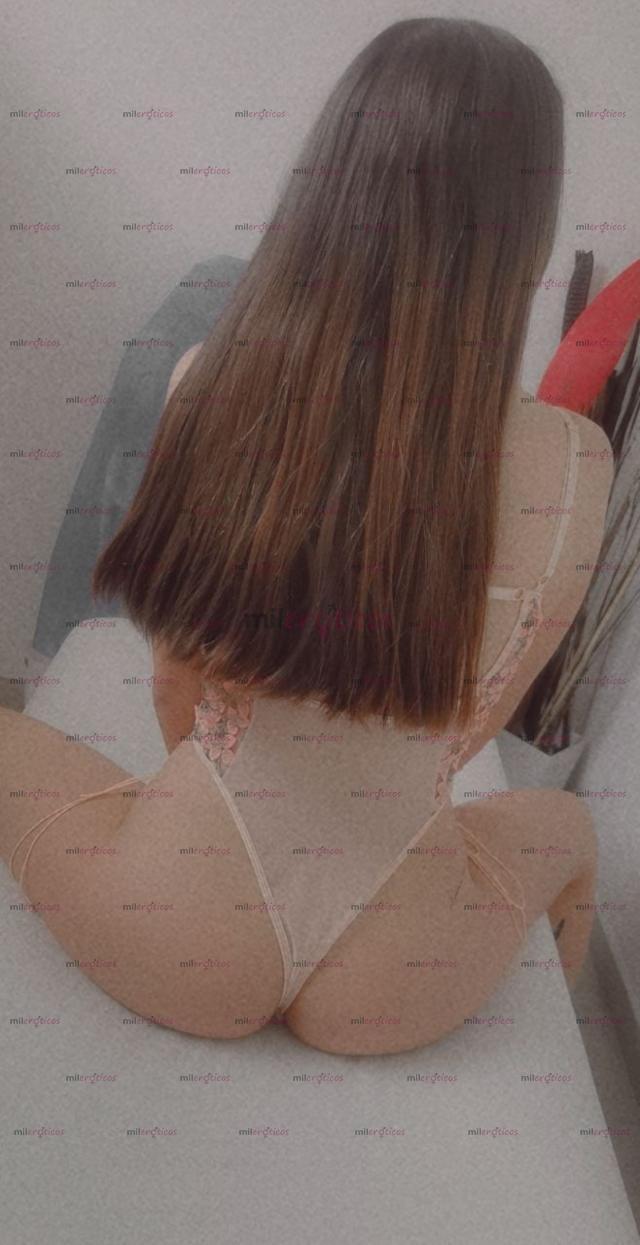 Fotos de UN ELIXIR DE EROTISMO EN MANOS EXPERTAS SUPERPROMO 4MANOS VANESSA Y FERNANDA