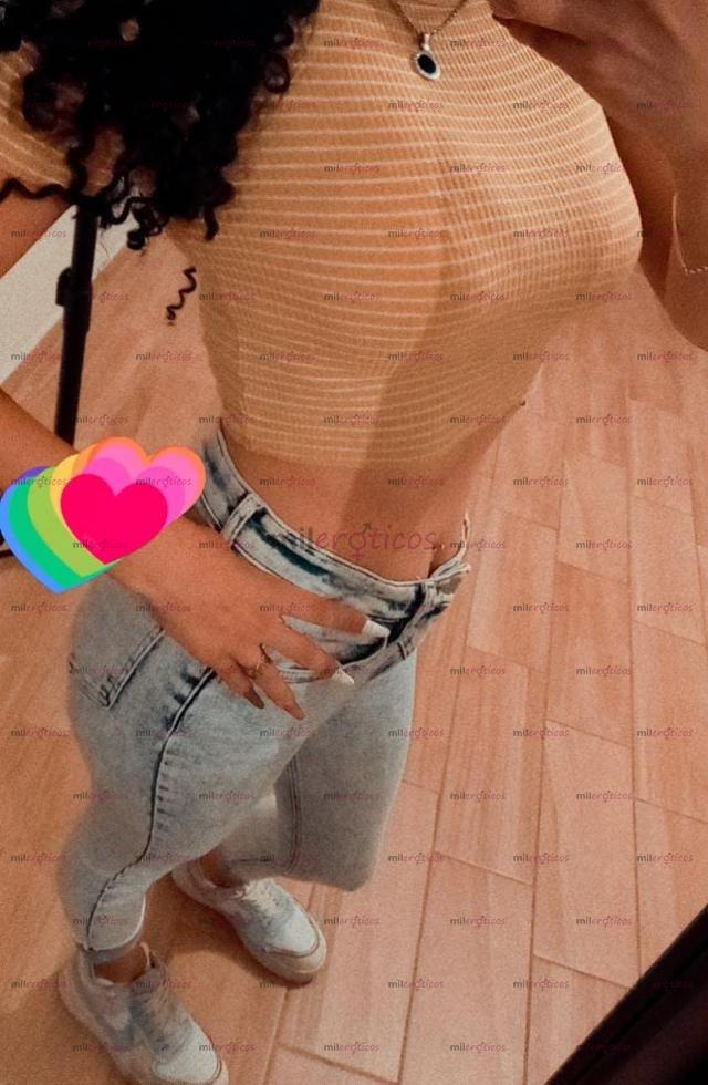 FOTOS DE CHICHONA BLANQUITA, PELO NEGRO, FLACA ..................................