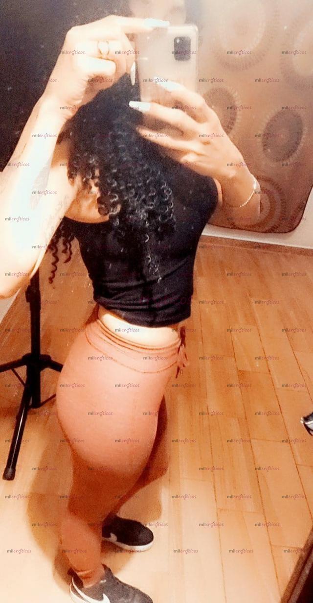 FOTOS DE CHICHONA BLANQUITA, PELO NEGRO, FLACA ..................................