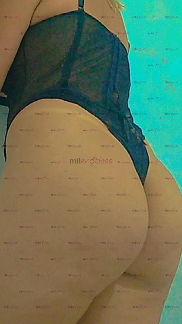 Fotos de Loirinha autêntica em massagem e um belo oral gostoso