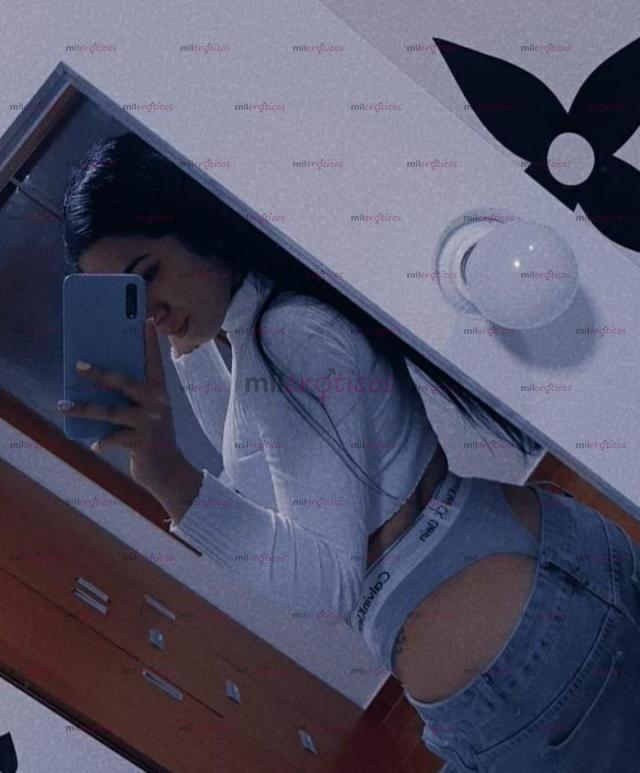 FOTOS DE UNA DIABLITA EN LA CAMA PON ME DE PERRITO LA QUIERO TODA ADENTRO PAPI