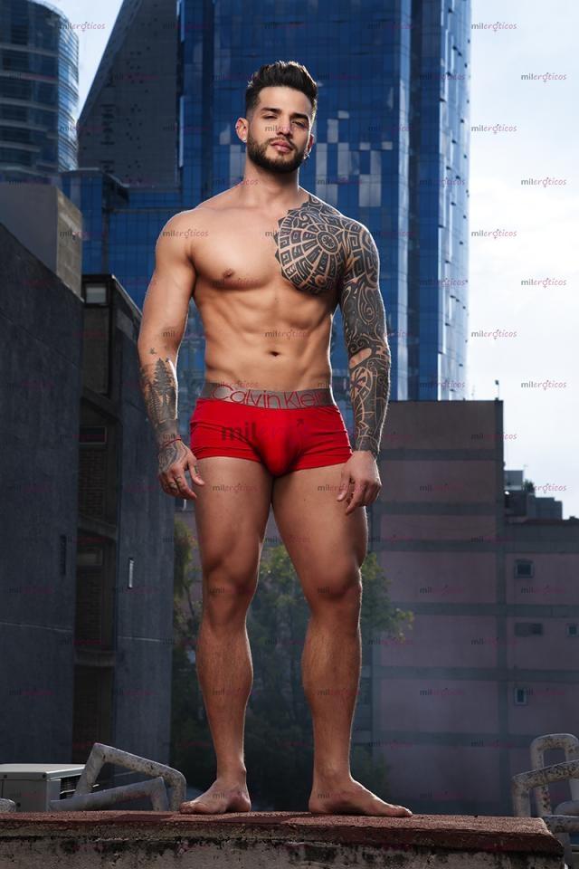 Fotos de VALENTINO HETERO SOLO ACTIVO VERGON DE 23cm COMPLACIENTE (solo para solventes)