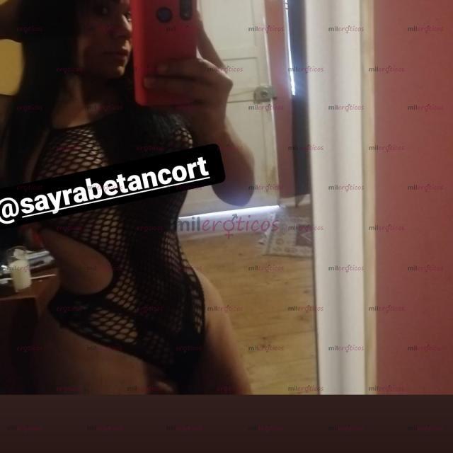 FOTOS DE INSTAGRAM ; SAYRABETANCORT UNA PERRA EN LA CAMA. CHUPO CULO Y DOY LECHE