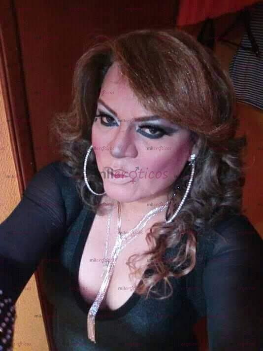 FOTOS DE ACTIVA CON DELICIOSO CARAMELO PASIVA ENTRONA SUMISA COMPLACIENTE CON LUGAR