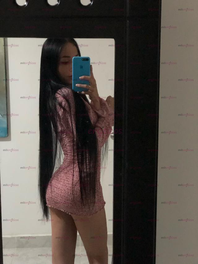 Fotos de NIÑA TRANS CON PIEL Y MANOS DE BEBÉ PARA QUE TE RELAJES CON MI DELICIOSO MASAJE