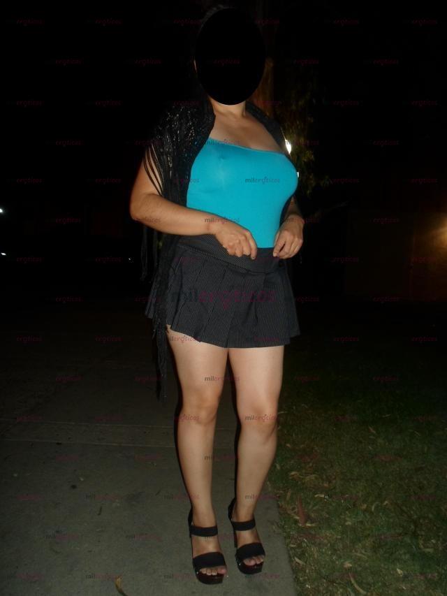 FOTOS DE SAHORI, UNA TARDE DE EXHIBICIONISMO EN EL PARQUE, ENSEÑANDO MI RICO TRASERO