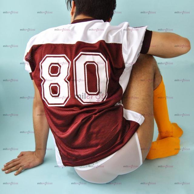 FOTOS DE CHAVO DOTADO JOVEN UNIVERSITARIO CON LUGAR