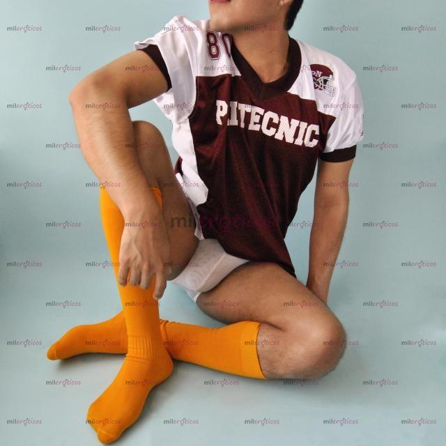 FOTOS DE CHAVO DOTADO JOVEN UNIVERSITARIO CON LUGAR