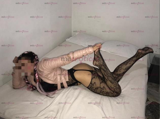 FOTOS DE PELINEGRA COLA GRANDE, SENOS PEQUEÑOS Y HERMOSO ROSTRO