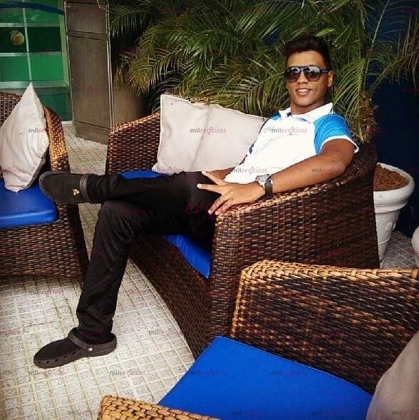 FOTOS DE CHOCOLATE VERGON CALIENTE DISPUESTO A DAR FULL PLACER JOVEN ATLETICO