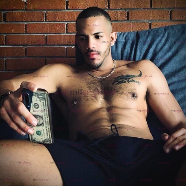 FOTOS DE MORENOTE DE 21CM GRUESO Y LECHERO! CON APARTAMENTO DISCRETO