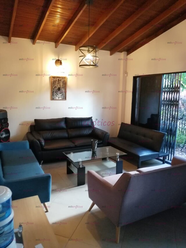 FOTOS DE SE BUSCAN ESCORTS PARA APARTAMENTO DISCRETO Y PRIVADO CON HORARIO O INTERNAS