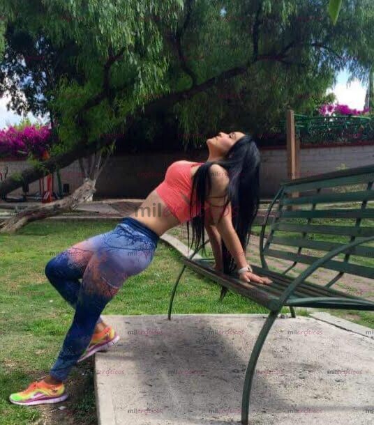 FOTOS DE DANIELA, CARIÑOSA, APASIONADA Y HERMOSA, ELÍGEME, BESOS