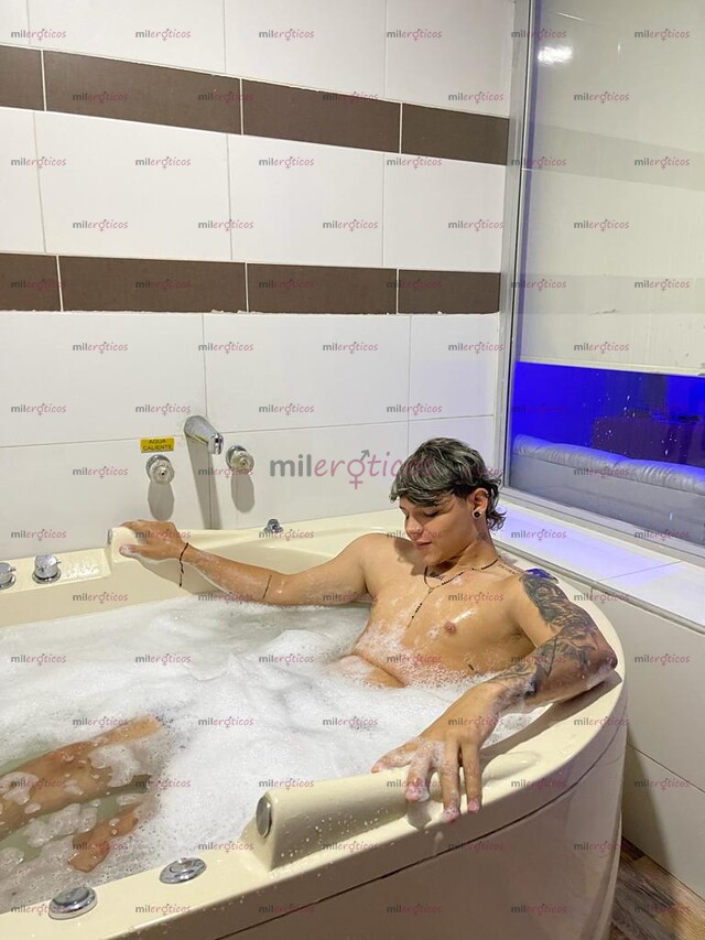 FOTOS DE CHICO DESCOMPLICADO Y DIVERTIDO , 21 AÑOS POLLO,SOLO DOMICILIO