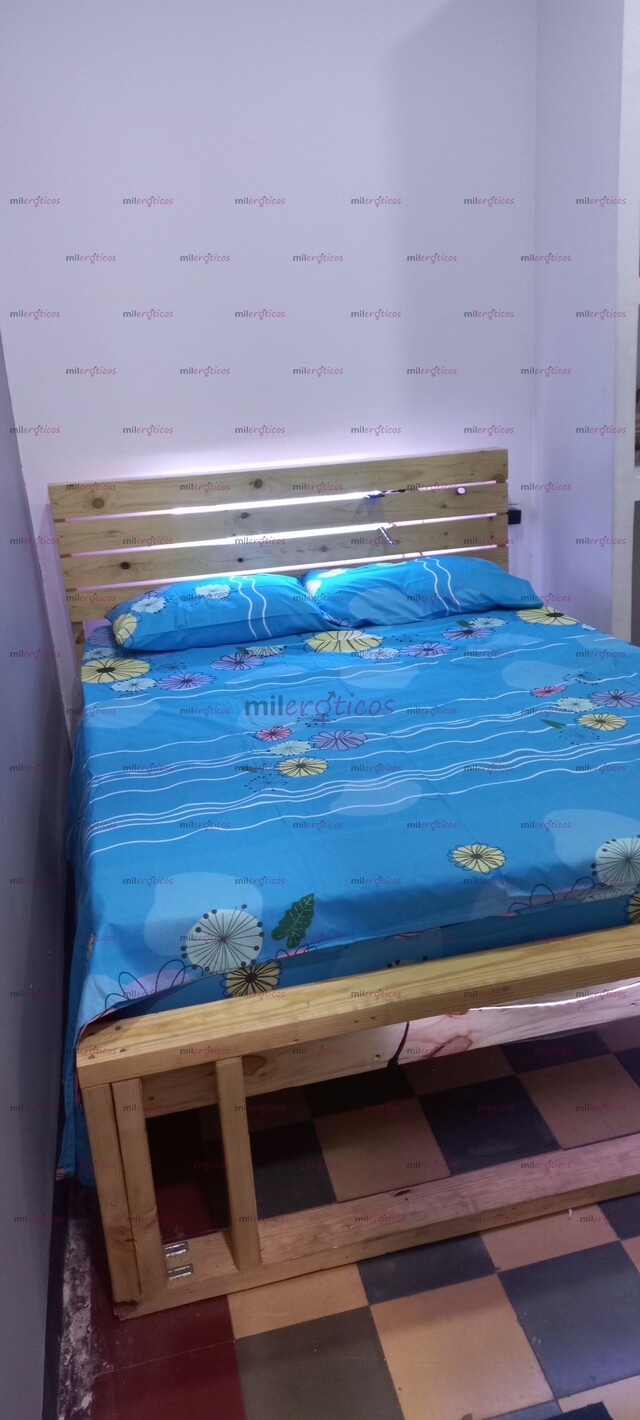 FOTOS DE APTO GRANDE Y CÓMODO ALQUILA SUS HABITACIONES CON AIRE PARA QE ATIENDAS CLIENTES