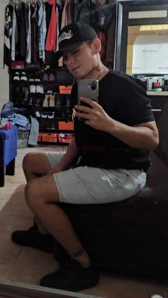 FOTOS DE OFRESCO MIS SERV COMO BARBER Y SCORT 24 AÑOS