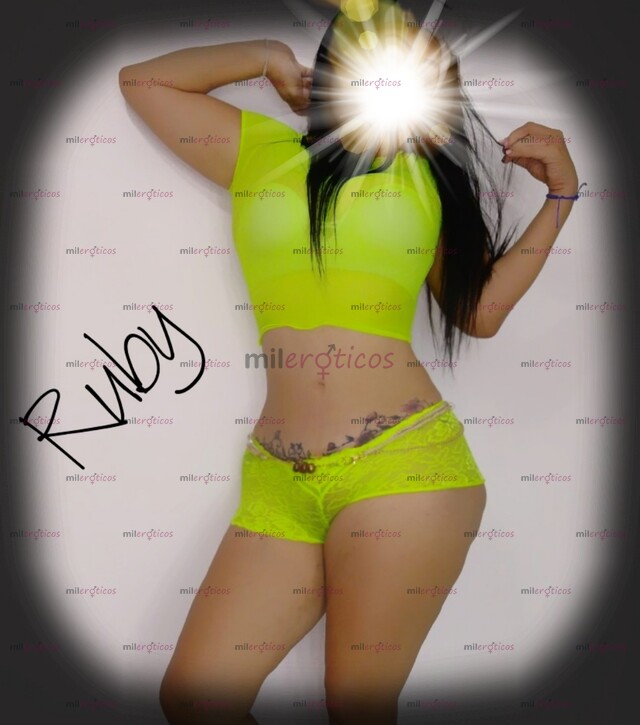 FOTOS DE RUBY CON LA MAMADA ESPECTACULAR Y EL NALGASO RUSOO AL NATURAL DEDE 30