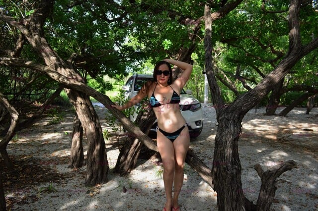 FOTOS DE MASAJISTA PROFESIONAL, SEÑORA EXPERTA EN MASAJES.