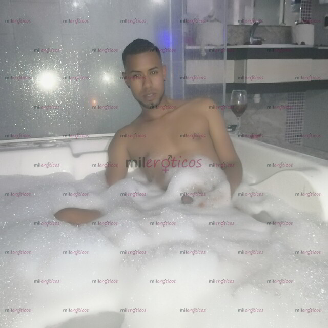 FOTOS DE RECIÉN LLEGADO MACHO FULL ERECSION POTENTE VERGA DE 21 CM PARA COMPLACERTE