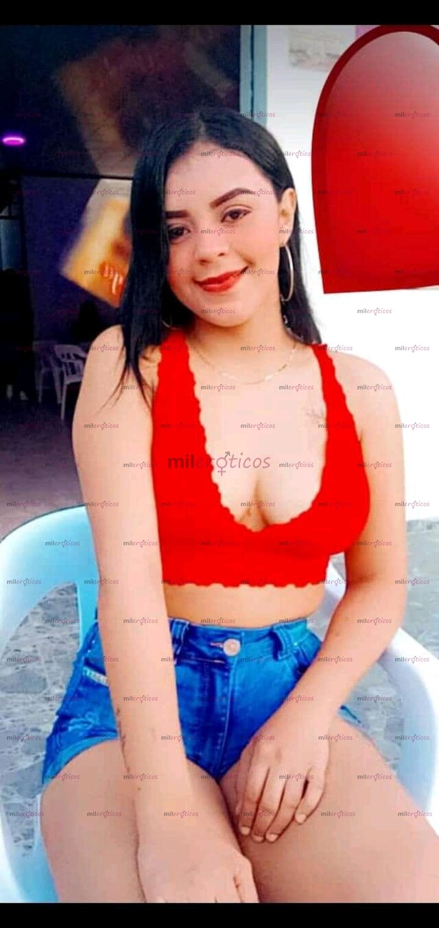 FOTOS DE PELINEGRA JOVENCITA COMPLACIENTE DE 18AÑOS
