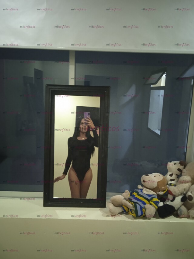 FOTOS DE HERMOSA MORENA CUERPO FEMENINO CON RICA VERGA PARA CULOS TRAGONES , NENA LECHERA